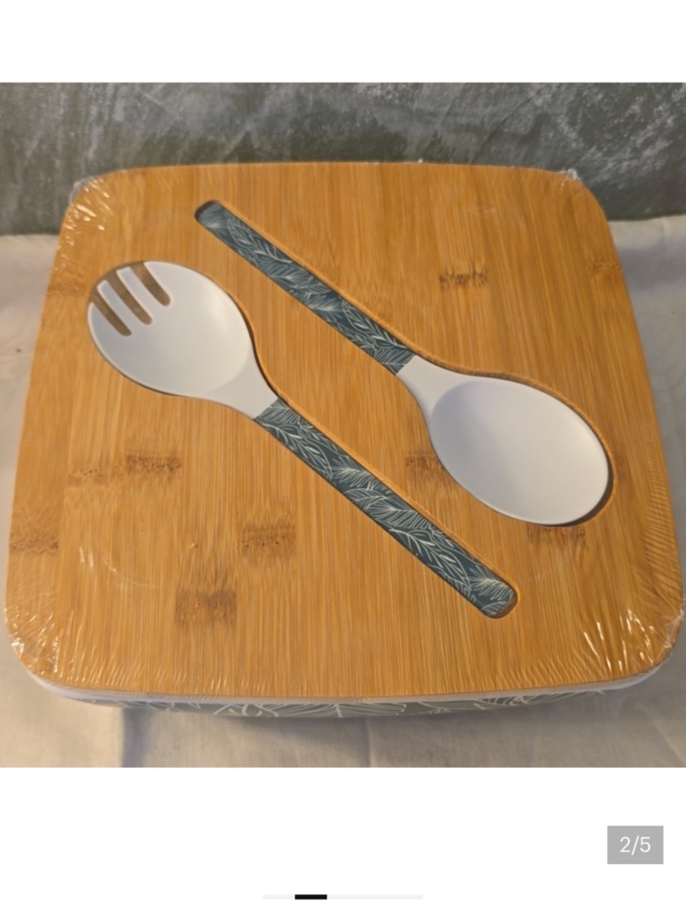 True Living Melamine Serving Bowl Bamboo-Lid Green Leaf with Serving Utensils - Picture 2 of 5